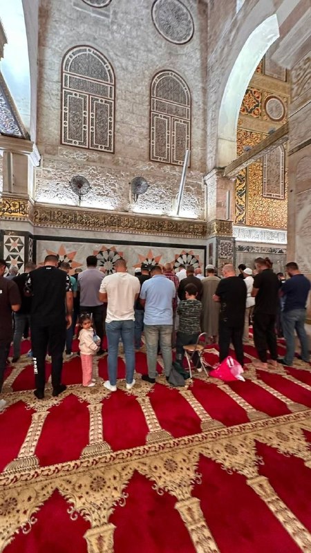 مرکز اطلاع‌رسانی فلسطین: 🔹برگزاری نماز مغرب در مصلی قِبلی در داخل مسجد الاقصی اولین رسانه فارسی‌زبان #کشور_فلسطین🇵🇸@PalestineNews🇵🇸