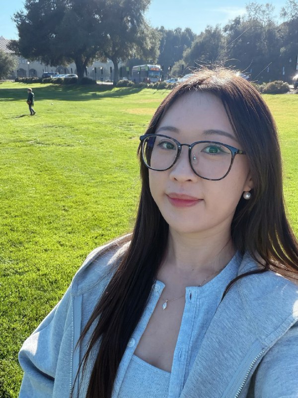 今天在斯坦福校园里，Rovar 吸引了一波又一波路过的小朋友