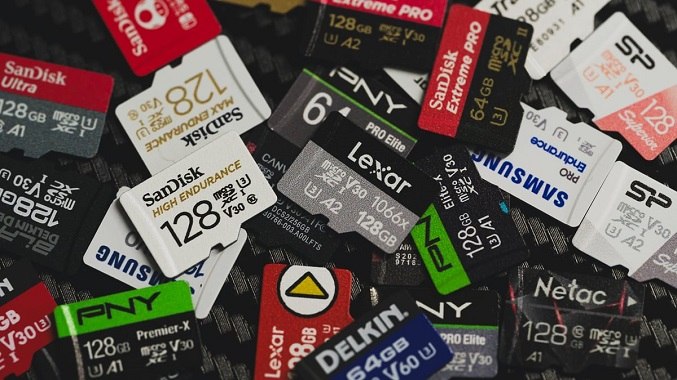شهر سخت افزار: 📊 کدام حافظه microSD بیشترین عمر را دارد؟📌 یک آزمایش ۳ ساله با نوشتن بیش از ۱۳۳ پتابایت داده روی ۳۵۱ کارت حافظه از ۵۲ بر