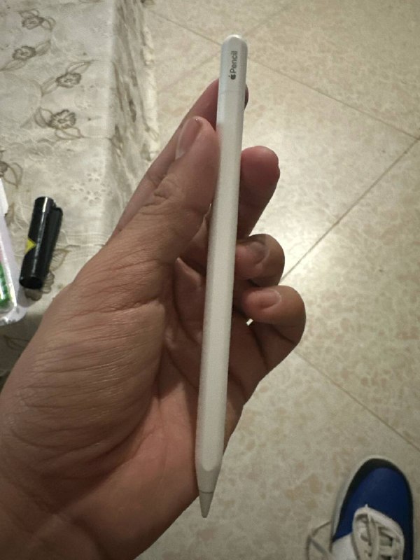Продаю Apple Pencil (USB-C)