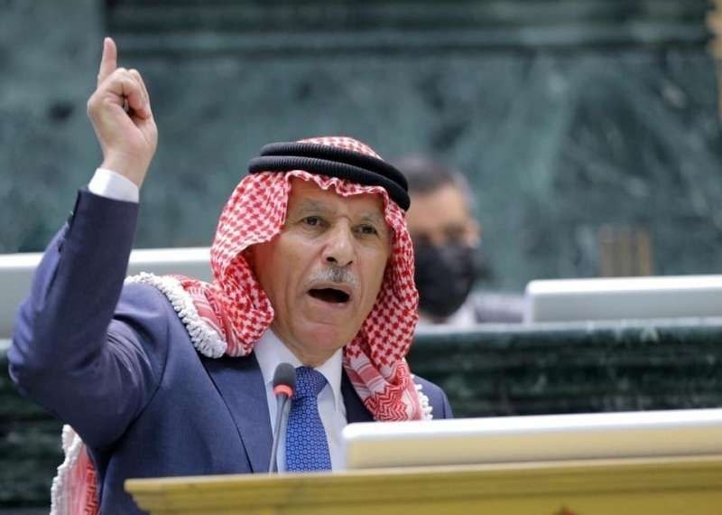 נציג הפרלמנט הירדני, סאלח אל-ארמותי: ביקשנו לקבוע טקסט הקובע שאסור לאויב הישראלי להחזיק באדמות בירדן. כי זה…