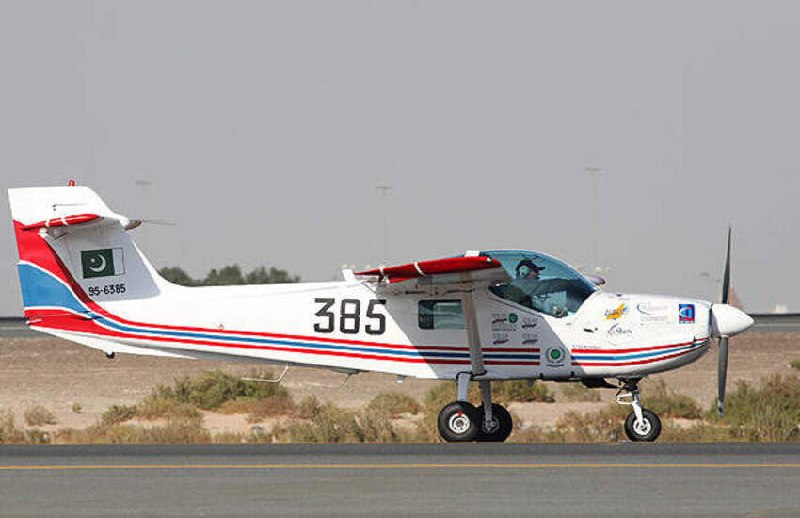 The death of 2 Pakistan Army pilots after the crash of a training plane