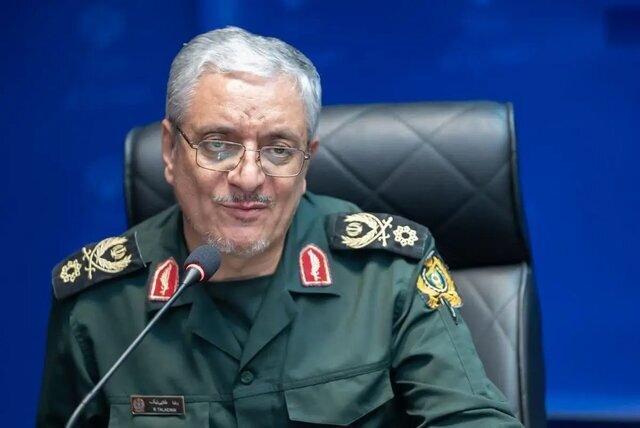 دیده بان ایران: 🔴 نیروهای مسلح تجربه و ظرفیت بالایی برای عبور از بحران دارند🔹️ سخنگوی وزارت دفاع و پشتیبانی نیروهای مسلح گفت: نیروهای مس
