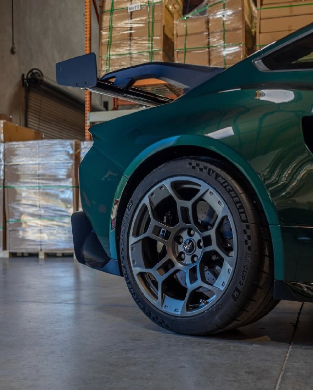 Ford Mustang GTD 4