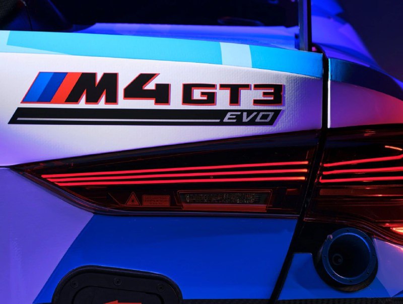 BMW представила новый 590-сильный спорткар BMW M4 GT3 EVO 5