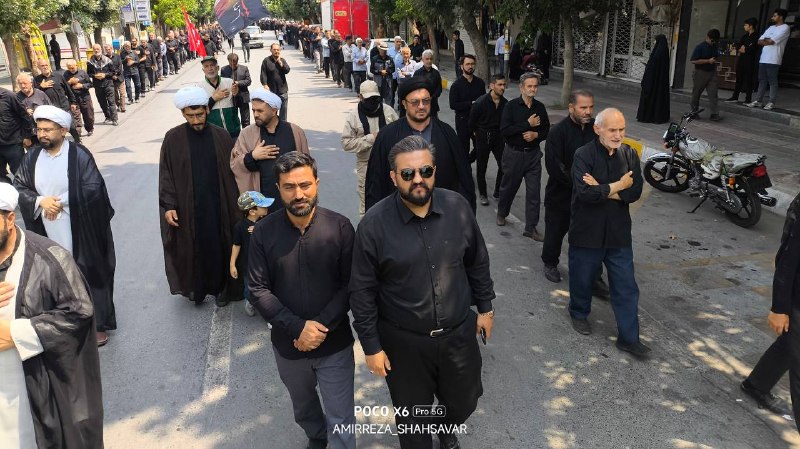 عصر سولدوز: 📸 روایت تصویری جلوهای از ارادت رضوی در نقده🏴 دسته عزاداری در سالروز شهادت جانسوز حضرت علیبنموسیالرضا(ع)🏴🏴 همزمان با