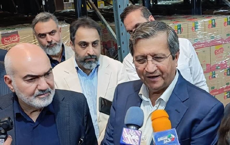 کلانشهر: 🔴همتی: اجازه ایجاد مشاغل کاذب ارزی در حاشیه بازار را نخواهیم دادرئیس کل بانک مرکزی گفت: ارز را با قیمت توافقی در حاشیه
