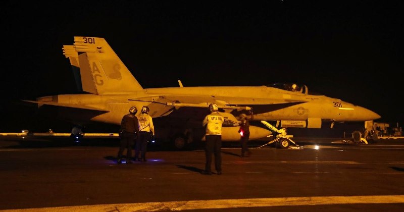 - 🇺🇸/🇮🇷 תקשורת אמריקאית: ממשל טראמפ הבהיר לבעלי בריתו במפרץ את נכונותו לפתוח בסבב התקפות מוגבר על איראן…