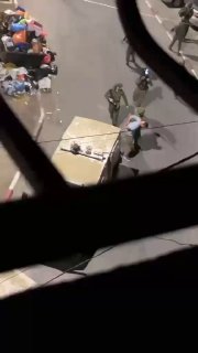 משהד אחר מתעד את הרגע שבו עצרו כוחות הכיבוש את העיתונאי "עבדול רחמן חסן" במהלך הפשיטה על העיר בית לחם