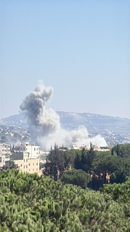 דחוף: מטוסי הכיבוש פתחו בשתי פשיטות על העיירה נבטי אל-פאוקה ואזור התעשייה בעיירה כפר רומן, דרומית ללבנון.