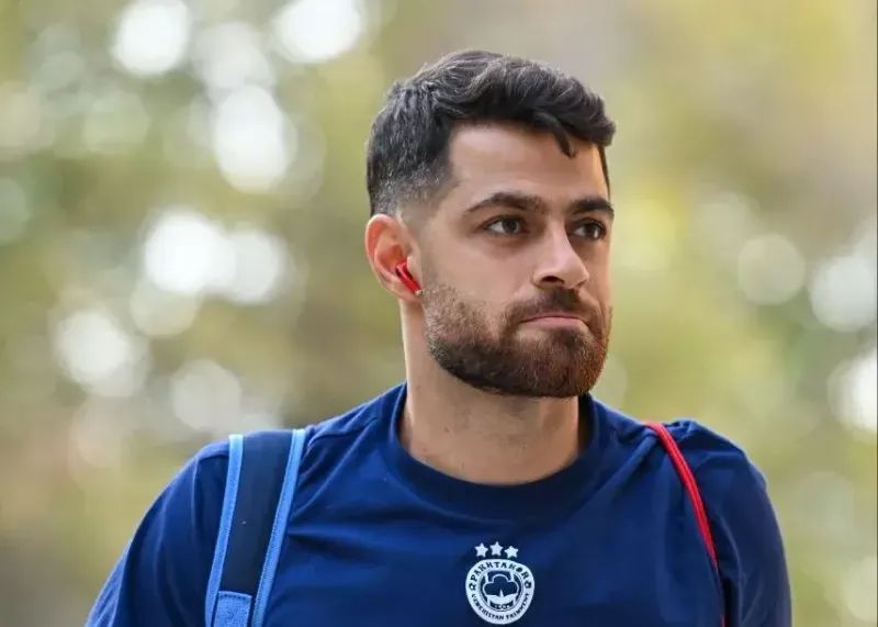 FIFA News 90: 🔴مدت زمان دوری پورعلی گنجی مشخص شدمصدومیت مدافع لژیونر جدی نیست و به زودی به تمرینات تیمش باز خواهد گشت. مرتضی پورعلی گن