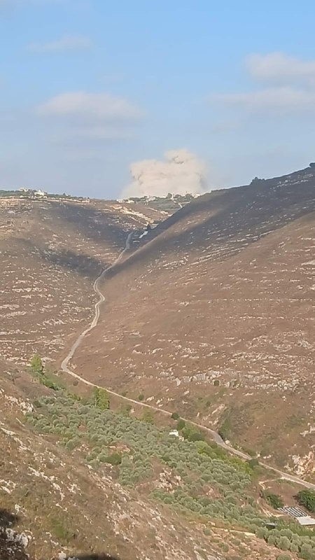 🔴 כוחות ישראליים ביצעו פיגועים נגד אזורים בעיר זוטר א-שרקייה, בדרום לבנון.