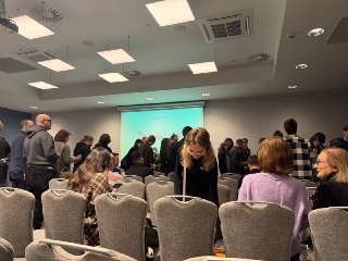 ❗️В Риге отменили лекцию корееведа Андрея Ланькова. Ученого везут в иммиграционную службу ЛатвииОб этом сообщает корреспондент «Новой-Европа». Организаторы мероприятия рассказали, что Ланькова внесли в «чёрный список» Латвии. Что с ним будет дальше, неясно