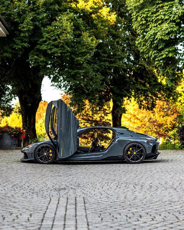 Koenigsegg Gemera 8
