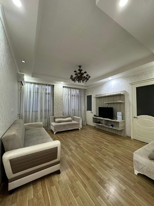 Хороший дом с паркингом в Батуми — фото 1