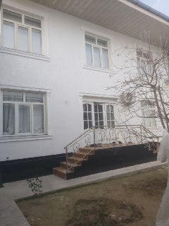 Hovli ijaraga beriladi