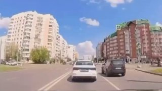 Операторы кикшеринга повысили штрафы для пользователей электросамокатов до 150 т