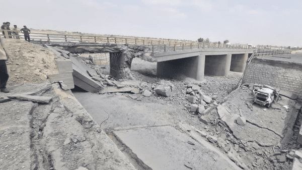 اخبار هرمزگان: پیشرفت ۸۰ درصدی بازسازی پل آسیبدیده گچین ۲ هرمزگان🔹مدیرکل راهداری و حملونقل جادهای هرمزگان: عملیات بازسازی پل گچین ۲