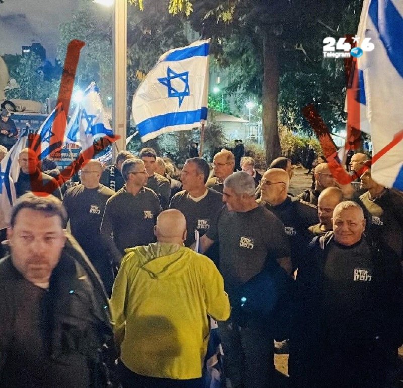 ברל'ה קרומבי: "איזנקוט זה אחים לנשק"; "כתמים שאקונומיקה לא מורידה"