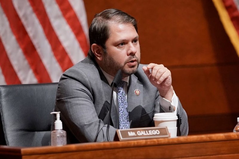 US Senator: End the illegal war against Iran.