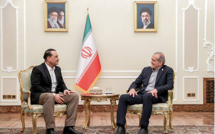 ایسنا ✔: پزشکیان: تکیه آمریکا بر زورگویی و قلدری، تنها فرایندهای اجرایی را پیچیده میکندرئیسجمهور در دیدار با عاصم منیر، فرمانده