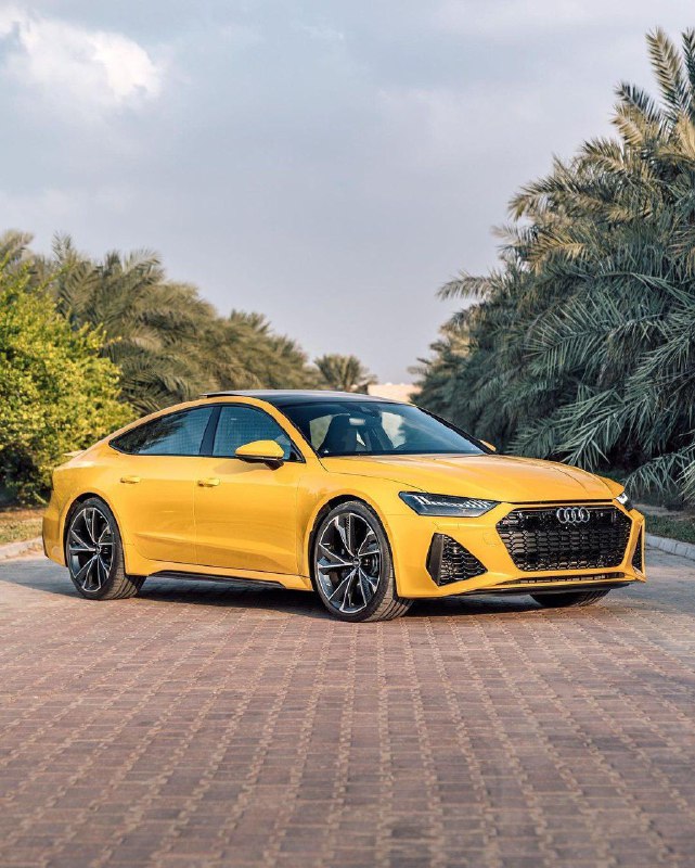 Audi RS7 8