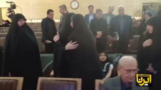 נוכחותו של פרזנה סד, שר הדרכים והפיתוח העירוני, בטקס ההנצחה של מנהיג המהפכה שנהרג והנשים שנהרגו במלחמה שהוט…