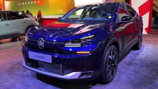 Citroen показал рестайлинговые C4 и С4 XОбе модели получили серьёзно обновленную