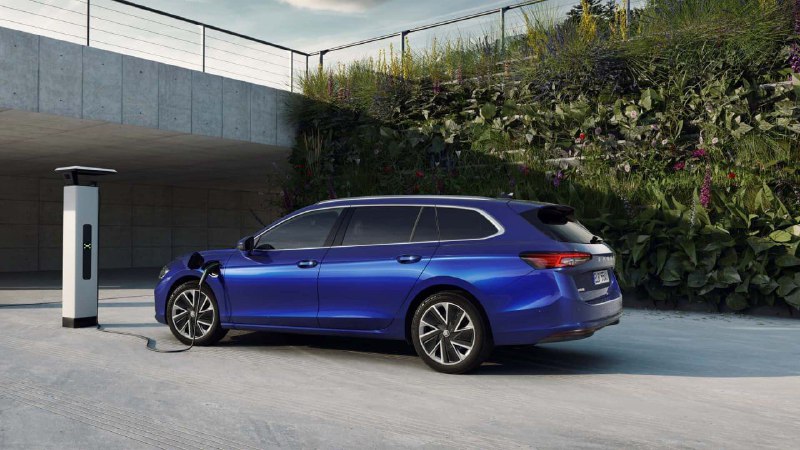 Новая Skoda Superb - консервативна от и до 3
