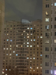 Взрыв прогремел в жилой многоэтажке на улице Кадырова в Москве — в нескольких квартирах выбило окна и разворотило плиту, пишут 112 и Shot.Информации о пострадавших пока нет. Причина взрыва тоже неизвестна. Местные жители пишут в соцсетях, что многоэтажка н