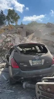 צוותי אמבולנס וסיוע ממשיכים לפעול לפינוי ההריסות בבית החולים גנדור בנבטי אל-פאוקה, לאחר הפשיטות הישראליות ש…