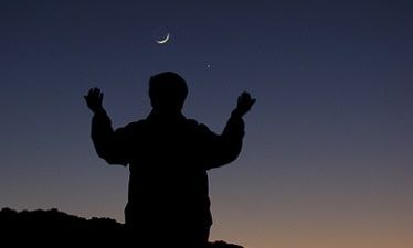 تبریز خبرلری ✔️: الهیدر سڪوت شب ذهنم را آرام ڪن...و مرا در پناهِ خودت به دور از هیاهوی این جهان بدارالهی شبم را با یادت بخیر ڪنگئجز خیر🌙📱