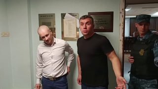Суд утвердил снятие саратовского коммуниста Николая Бондаренко с выборов в ГосдумуСаратовский областной суд утвердил отмену регистрации Николая Бондаренко на выборах в Госдуму. Основанием стал штраф по статье о «демонстрации экстремистской символики», сооб