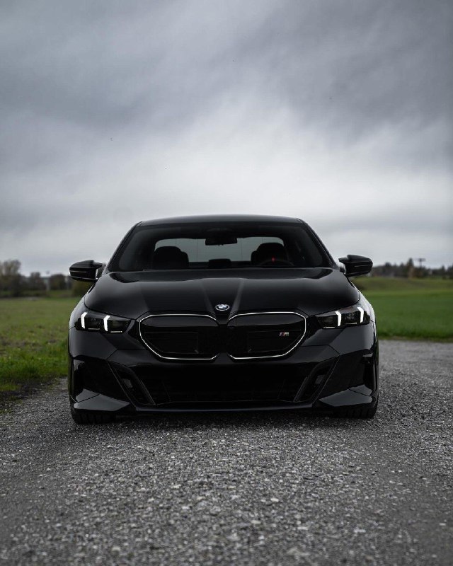 BMW i5 M60 5