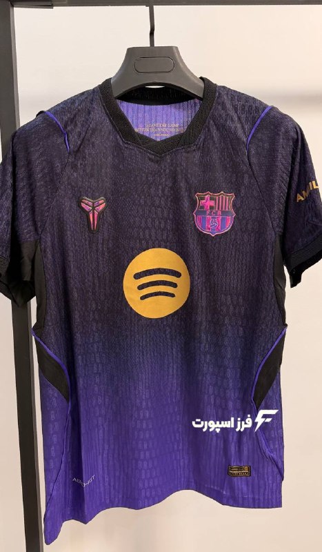 کیت و کفش فوتبال فرز اسپورت⚽️: سفارش ملینا خانوم از بوشهر📍🥰💜 خیلی ذوق این کیت رو داره و بالاخره امروز براش ارسال کردیممم🙂‍↔️ 👕کیت دوم بارسلونا2027 #سفا