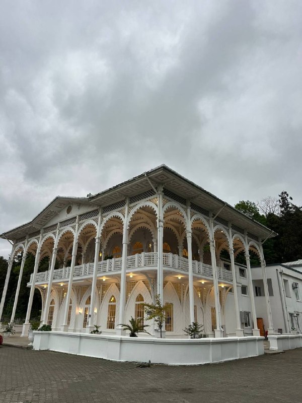 Grand Reopening — Restaurant «White House»