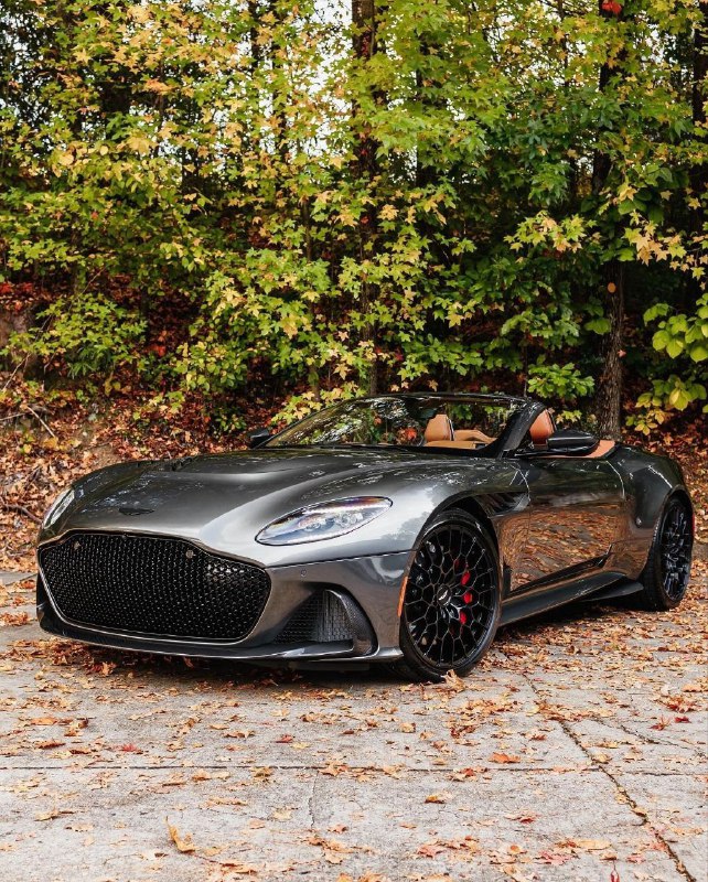 Aston Martin DBS 770 Ultimate Volante. 1 из 199.