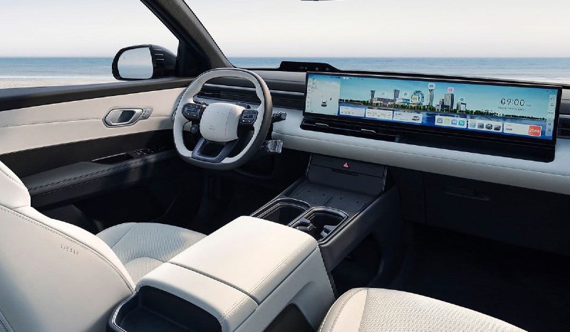Hyundai рассекретил интерьер кроссовера Elexio 4
