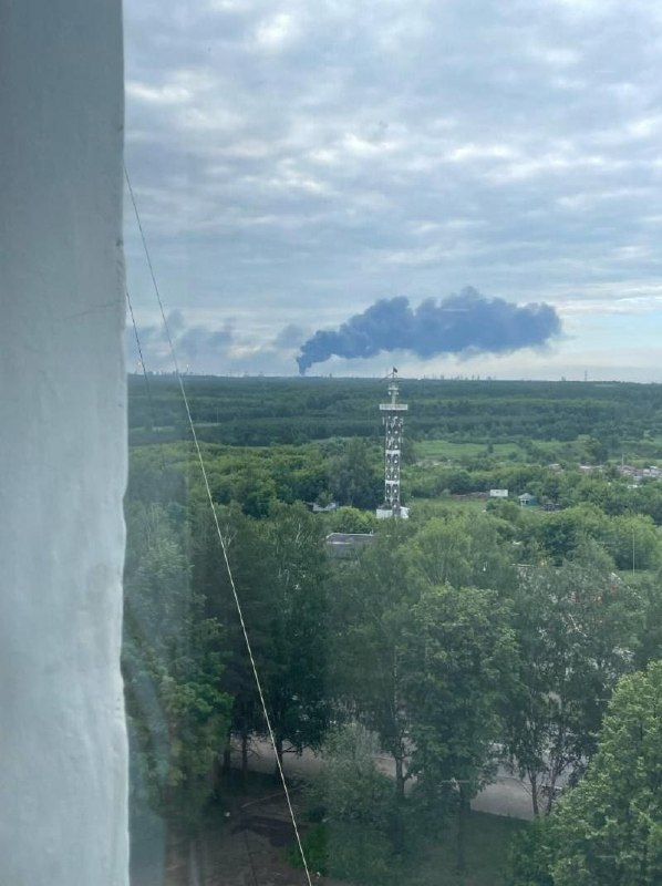 Ukraine disabled the Armyansk bridge and hit up to 50 Russian trucks carrying ammunition and fuel overnight on June 11.