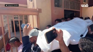 פרידה והלוויה של ההרוג חמודה עזאת סולימאן אבו דקה, שנהרג בהפצצת רכב ברחוב אלראשיד בים העיר חאן יונס, דרומית…