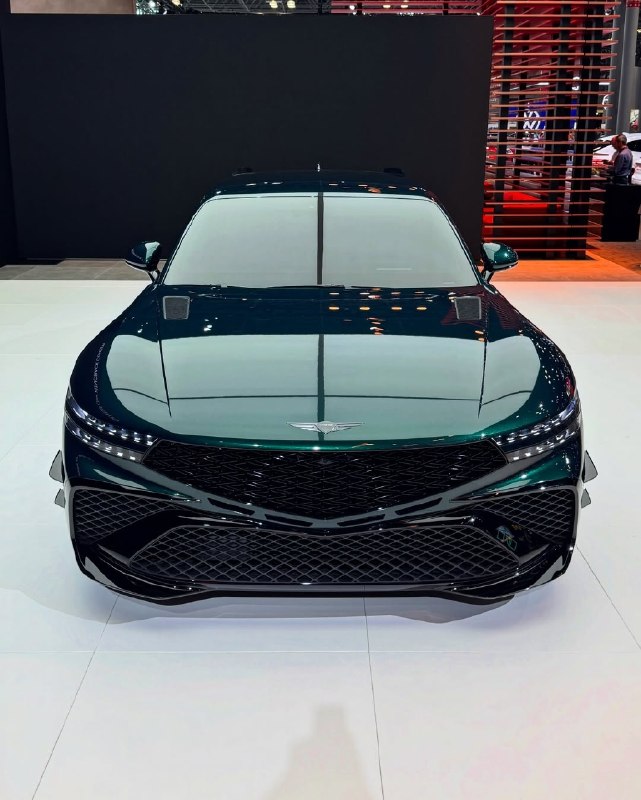 Genesis G90 Wingback 2