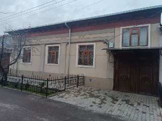 Продаётся дом 4 сот.7 ком.яшнабадский рай.махалла Бехизор ор-р рестора