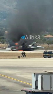 מטוס F-16 של חיל האוויר ההלני עלה באש לאחר נחיתת חירום בנמל התעופה של זאקינטוס.