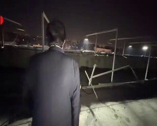 🎦 The commotion of people at night meetings