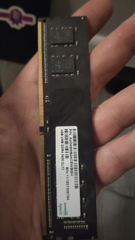 Продаю 2 штуки ddr4 по 4 gb
