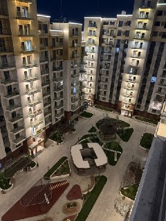 (Собственник) Срочно продается 2-х комнатная квартира Oz mahal