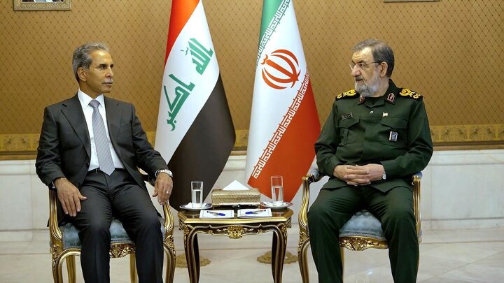 روزنامه ایران: ⭕ محسن رضایی: آمریکا در آینده منطقه جایگاهی نخواهد داشتدبیر شورای عالی امنیت ملی در دیدار با رئیس شورای عالی قضایی عراق: