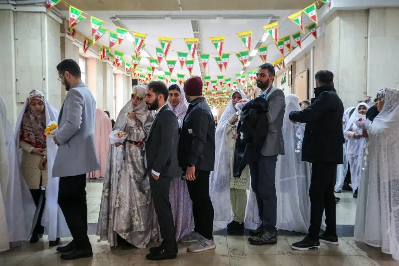 شهرآرانیوز: 🔶صف نیممیلیونی متقاضیان وام ازدواج | بلاتکلیفی ۷۹ درصد متقاضیان وام ازدواج🔹به گزارش #شهرآرانیوز، تأخیر در اعطای تسهیلات