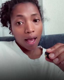 מאמיסו ממדגסקר עבר לרוסיה מאהבה. הילדה פגשה את אהובה פאבל ברשתות חברתיות. הם תקשרו באינטרנט במשך שנה, וחודש…