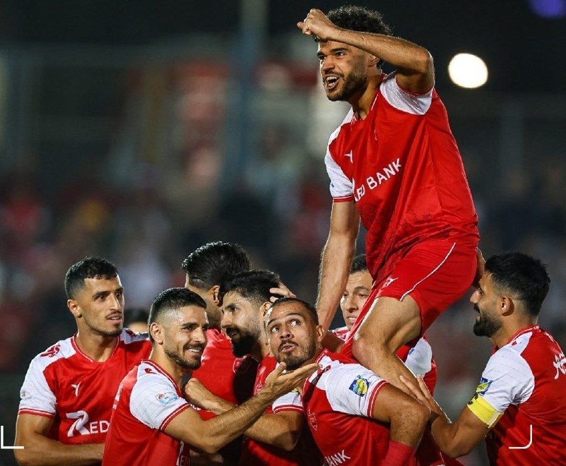 وارنانیوز دشت ورامین: 🔴شاگردان تارتار گام دوم را هم محکم برداشتند⚽️ پرسپولیس ۴ - ۱ استقلال خوزستان📲 صفحات #وارنانیوز در فضای مجازی: 🔹 t.me/var